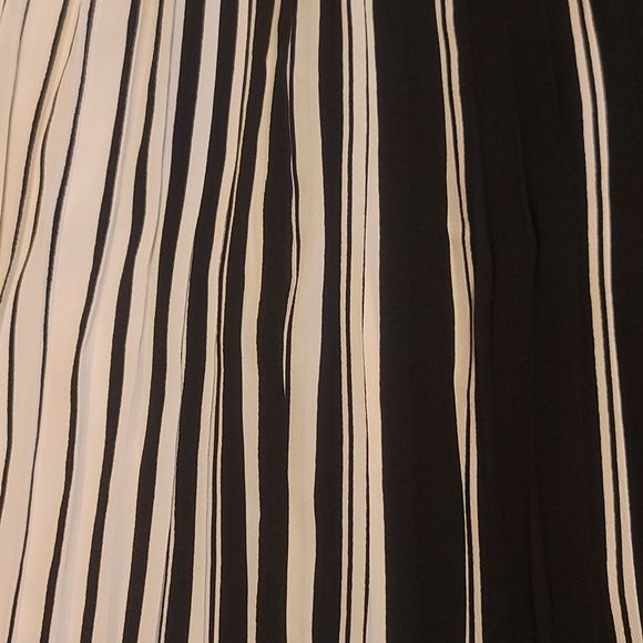 WORTHINGTON striped skirt. Size 10. - Picture 2 of 5